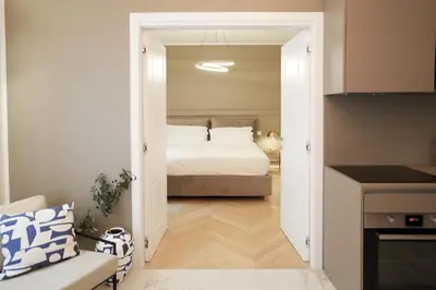 Letto o letti in una camera di Luxury apartment - KUKI STAY Ponte Vecchio