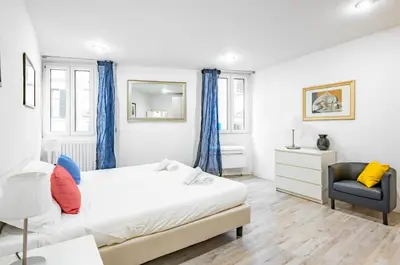 Letto o letti in una camera di GuestHost - Sant'Ambrogio Central Apt - Your Florence Hideaway