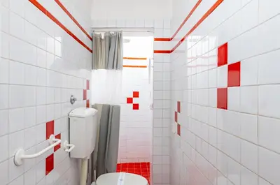 Bagno di GuestHost - Sant'Ambrogio Central Apt - Your Florence Hideaway