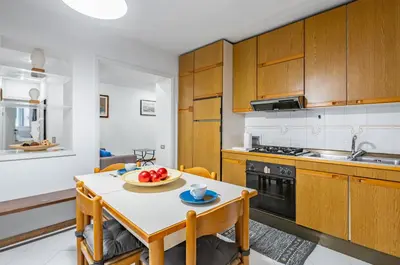 Cucina o angolo cottura di GuestHost - Sant'Ambrogio Central Apt - Your Florence Hideaway