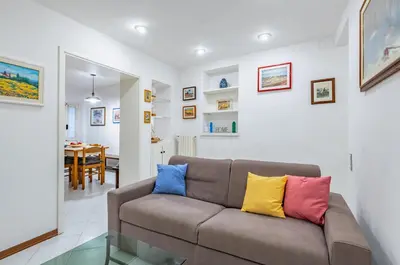 Area soggiorno di GuestHost - Sant'Ambrogio Central Apt - Your Florence Hideaway