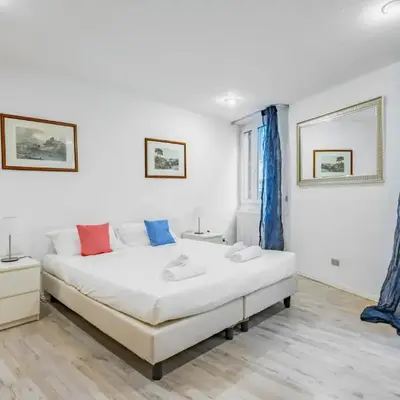 GuestHost - Sant'Ambrogio Central Apt - Your Florence Hideaway