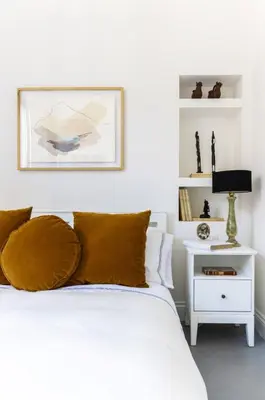 Letto o letti in una camera di Modern art apartment - Art pieces & eclectic deco