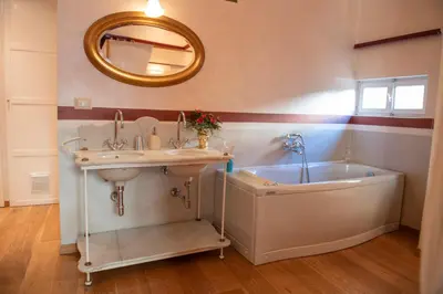 Bagno di Peruzzi Luxury Apartment by Mamo Florence