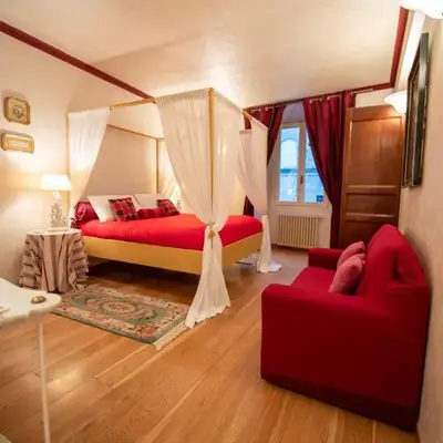 Peruzzi Luxury Apartment by Mamo Florence