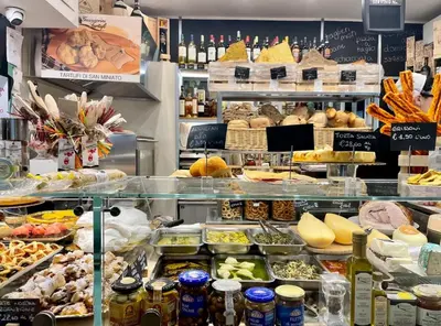 Cibo presso l'appartamento o nelle vicinanze