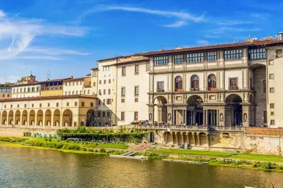 Vista sul fiume nelle vicinanze dell'appartamento