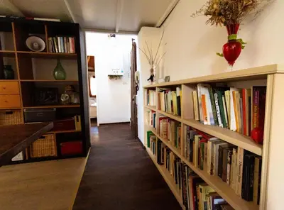 Biblioteca nell'appartamento