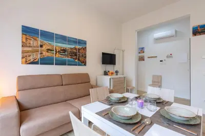 TV o dispositivi per l'intrattenimento presso Family Chich Suite in Florence