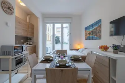 Cucina o angolo cottura di Family Chich Suite in Florence