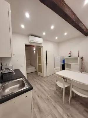 Cucina o angolo cottura di Spacious & Trendy 2BR apartment