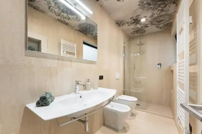 Bagno di Apartments Florence- Florence Dome with View