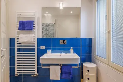 Bagno di Lucy Florence charming modern apartment near Piazza della Libertà
