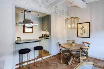 Cucina o angolo cottura di Apartments Florence - Pitti 8 with amazing view