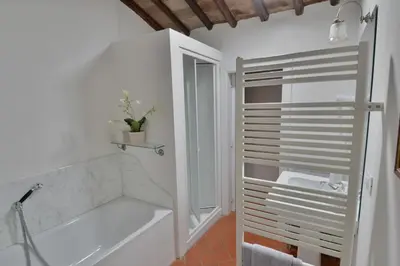 Bagno di Fattoria il Leccio Independent Apartment on Florence Hills