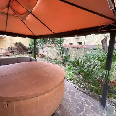 Hot tub with bubbles up to 4 people - Pepi Dream by FlorenceHospitality com