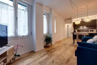 TV o dispositivi per l'intrattenimento presso Nazionale Dream - Blu Pavone