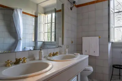 Bagno di Appartamento in Torre di antica Villa