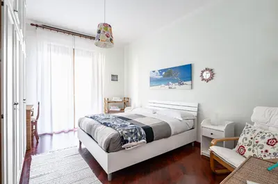 Letto o letti in una camera di GuestHost - Visarno & University Roomy Flat x6 with Parking