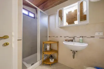 Bagno di Casa Strozzi - (PIAZZA DELLA REPUBBLICA)