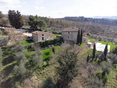 Paesaggio naturale nelle vicinanze della villa