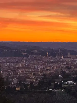 Alba o tramonto visti dall'interno dell'appartamento o dai dintorni