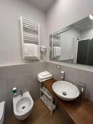 Bagno di Etrusco Viola - Suite Giglio Rosso
