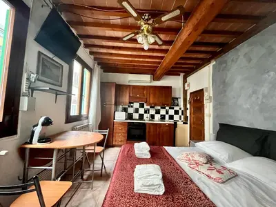 Letto o letti in una camera di Mini Studio very Central close to the Train Station