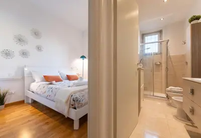 Bagno di Keys of Italy - PorteNuove 18 - PN1 - Train station, one bedroom flat 2 to 4 guests