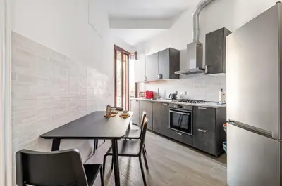 Cucina o angolo cottura di GuestHost - Charming Hideaway in Florence - Apt x4