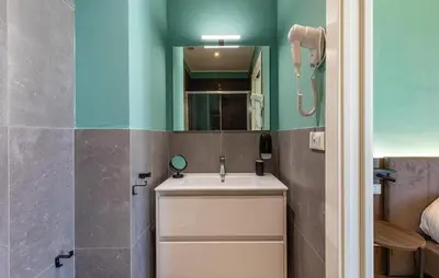 Bagno di 3 Bedroom Cozy Apartment In Scandicci