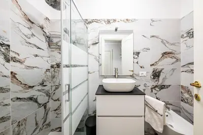 Bagno di [Firenze] New and Elegant Suite
