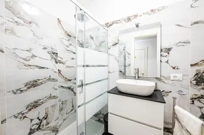 Bagno di [Firenze] New and Elegant Suite