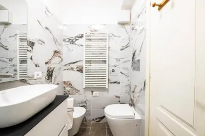 Bagno di [Firenze] New and Elegant Suite