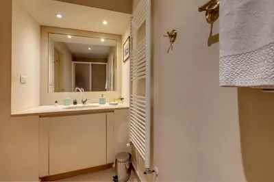 Bagno di Golden House