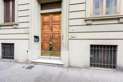 Facciata o entrata di Fabbroni 3 bedrooms by Mmega