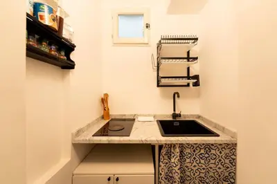 Cucina o angolo cottura di Keys of Italy - Pilastri 24 - City center studio perfect for couples