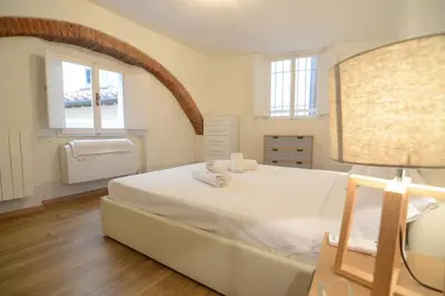 Letto o letti in una camera di Keys of Italy - Sprone 15 - 2 bedroom family apartment by Ponte Vecchio