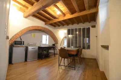 Cucina o angolo cottura di Keys of Italy - Sprone 15 - 2 bedroom family apartment by Ponte Vecchio