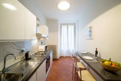 Cucina o angolo cottura di Keys of Italy - Borgo SSApo 13 - Deluxe 2 Family Apts by Ponte Vecchio
