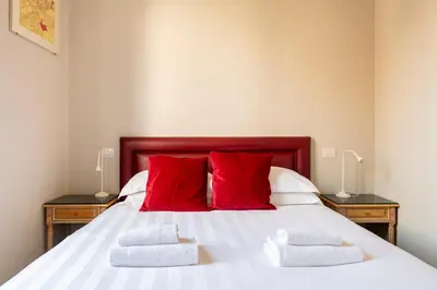 Letto o letti in una camera di Garden Villa for Groups, Central Florence Base