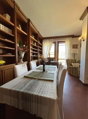 Area soggiorno di Ponte Vecchio View Apartment by FlorenceHospitality com