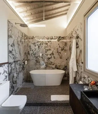 Bagno di This Time Tomorrow in Florence