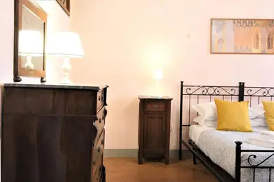 Letto o letti in una camera di Wine Apartments Florence Pomino