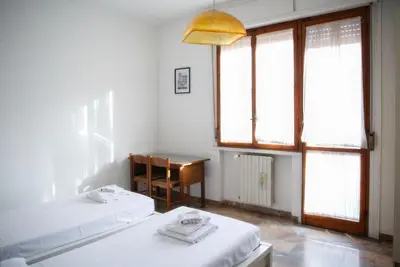 Letto o letti in una camera di Quaint 2-BR outside ZTL