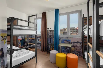 Letto o letti in una camera di a&o Hostel Firenze Campo di Marte