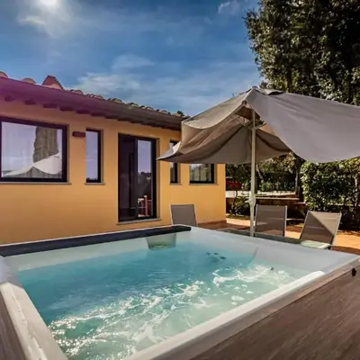 YiD Cozy House in Fiesole with Jacuzzi