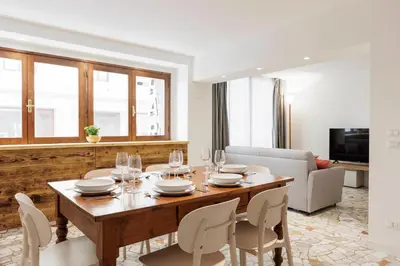 Area soggiorno di Giordano Luxury Home