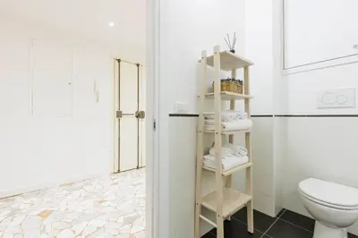 Bagno di Giordano Luxury Home