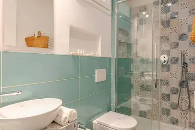 Bagno di Luminoso appartamento fiorentino